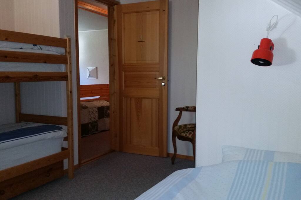 Room 4 - “Kongesteinen”