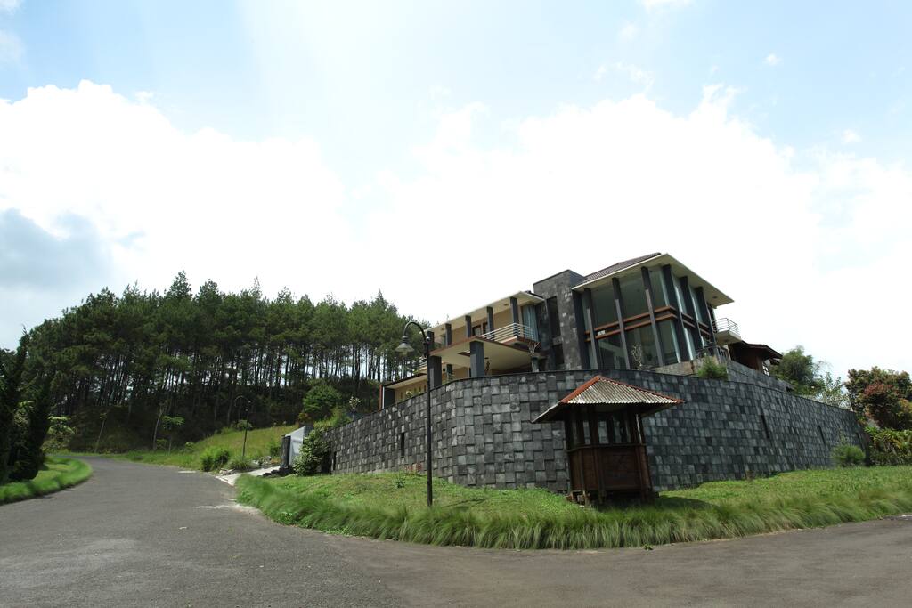 Majestic Villa At Kampung Daun