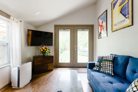 Popular Airbnb listing: Gardenside Guesthouse in Historic Hyde Park in Hyde Park