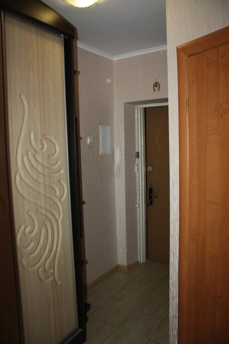 Vestibule / Прихожая (view 2)