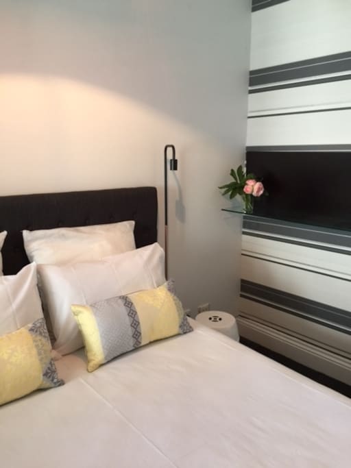 Bedroom 2, Compact with TV