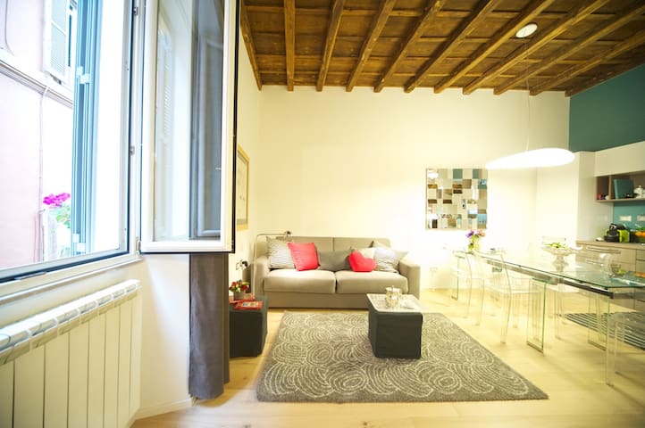 Fico Blu – Piazza Navona, Rome