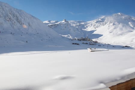 Spacious luxury apartment with amazing views