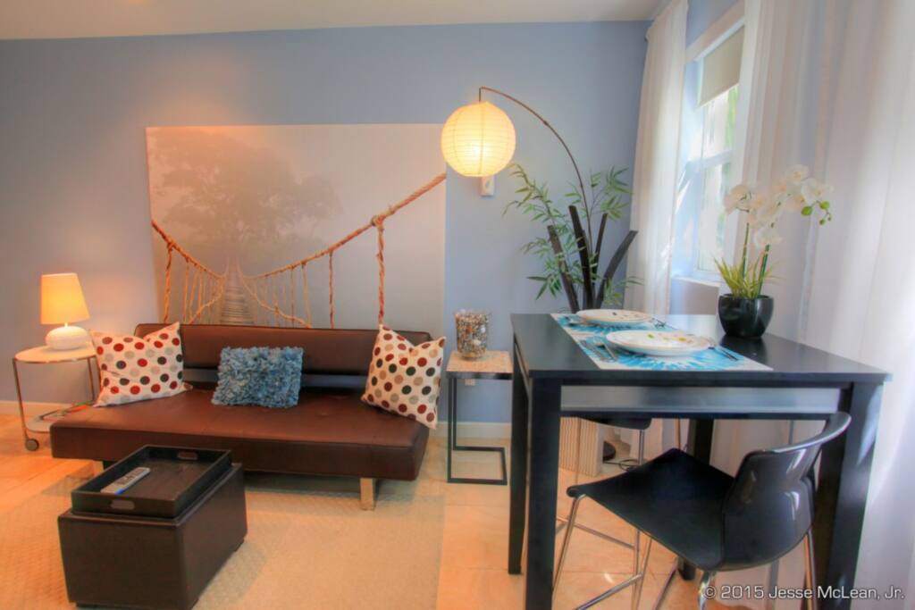 Chair, Furniture, Oven, Dining Room, Indoors