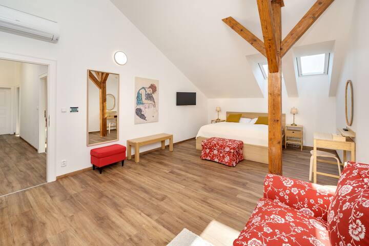 52 – Unesco Prague Apartments gallery image 3