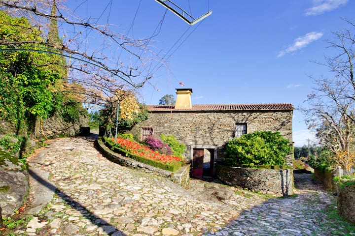 Country house full of natural beauty near Porto