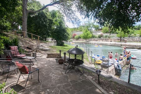 river comal rentals airbnb tx vacation superhost entire suite guest braunfels