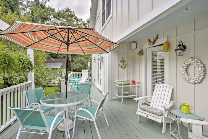 Bright St Simons Island Escape Walk To The Beach Houses For Rent In St Simons Island Georgia United States Bright St Simons Island Escape Walk To The Beach Houses For Rent In St Simons Island Georgia United States