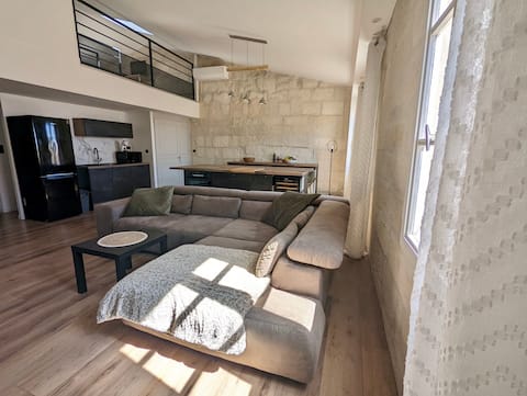 Top Airbnb: Spacious loft in the heart of the ramparts of Aigues-Mortes in Aigues Mortes