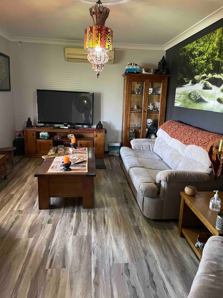 Beautiful Home Available Anytime In Tamworth - Tamworth