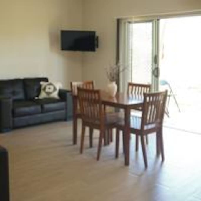 Sitting and dining room
