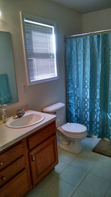 Full Bathroom