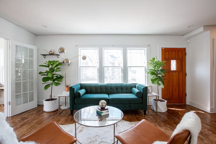Insta worthy home in Uptown MPLS, awesome location