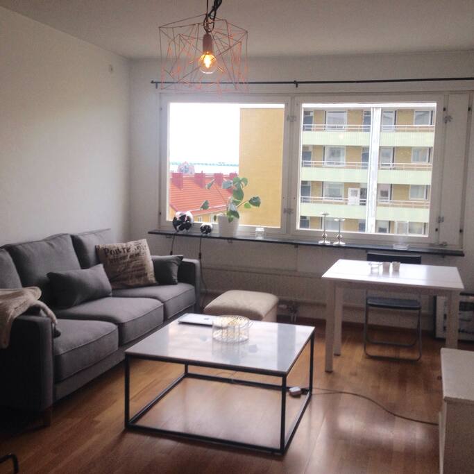 Large livingroom with a 120 cm bed