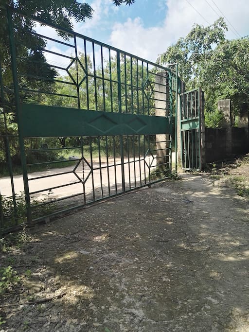 the main gate outside the house when you coming