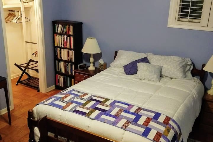 Bračni krevet (160x200) i ormar