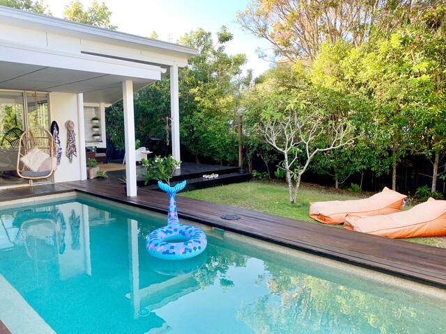 Beach House Sunshine Beach gallery image 4