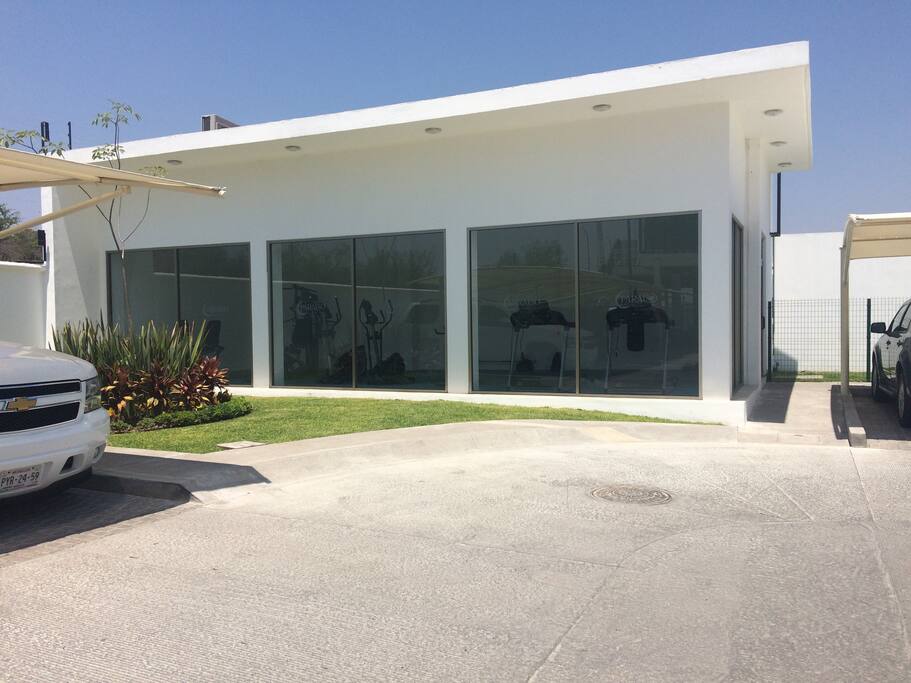 Gimnasio equipado