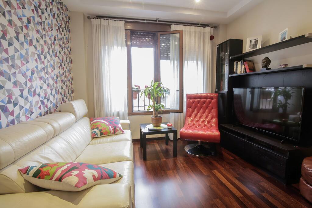 Welcome to my apartment!
