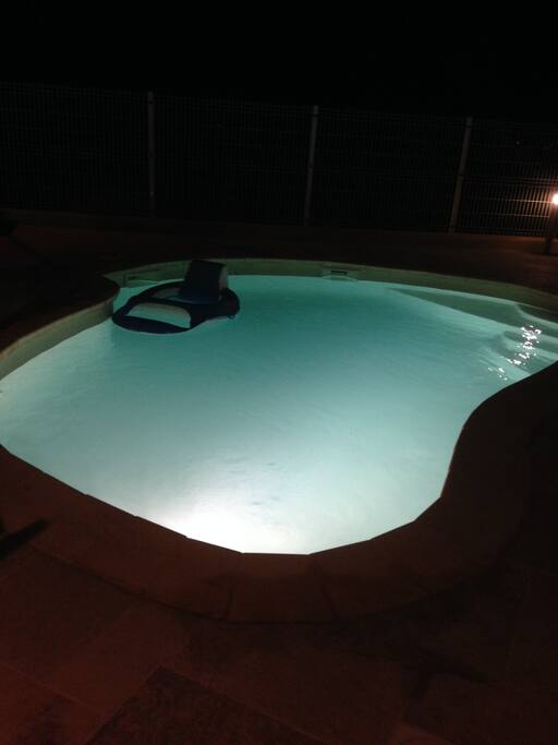 Piscine la nuit