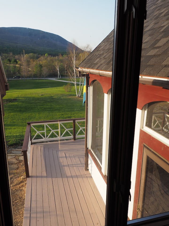 STUNNING views of Equinox Houses for Rent in Sunderland, Vermont