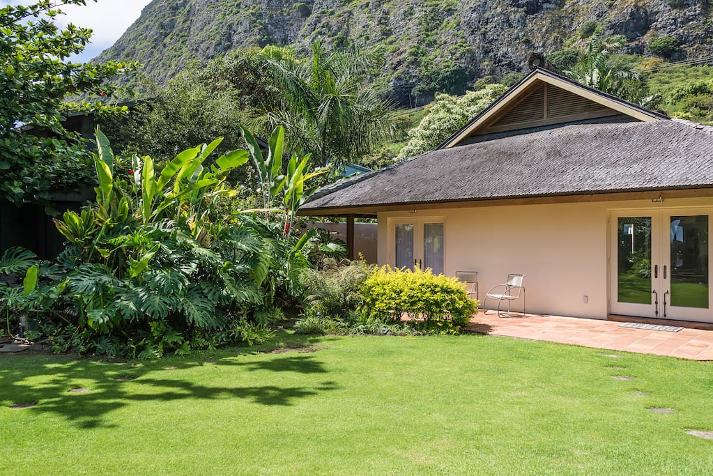 Bungalow Terrace facing the Ocean.