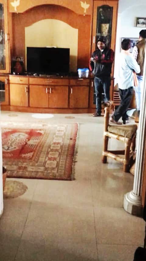 Lovely Fully Furnished 6 Bed Room Flat @Patna