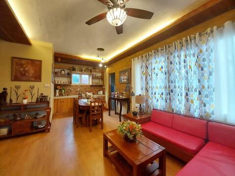 2- Storey Timber Cabin (Dahilayan Comfy Cabin)