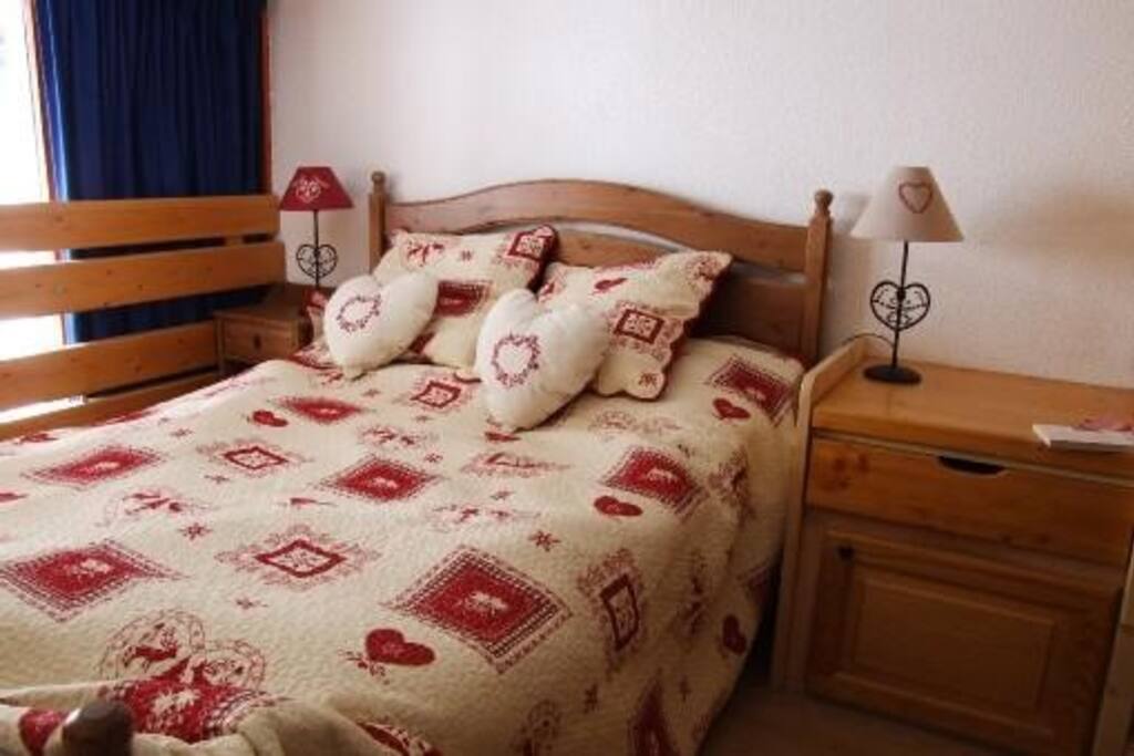 Chambre double (1.8 m sous plafond)