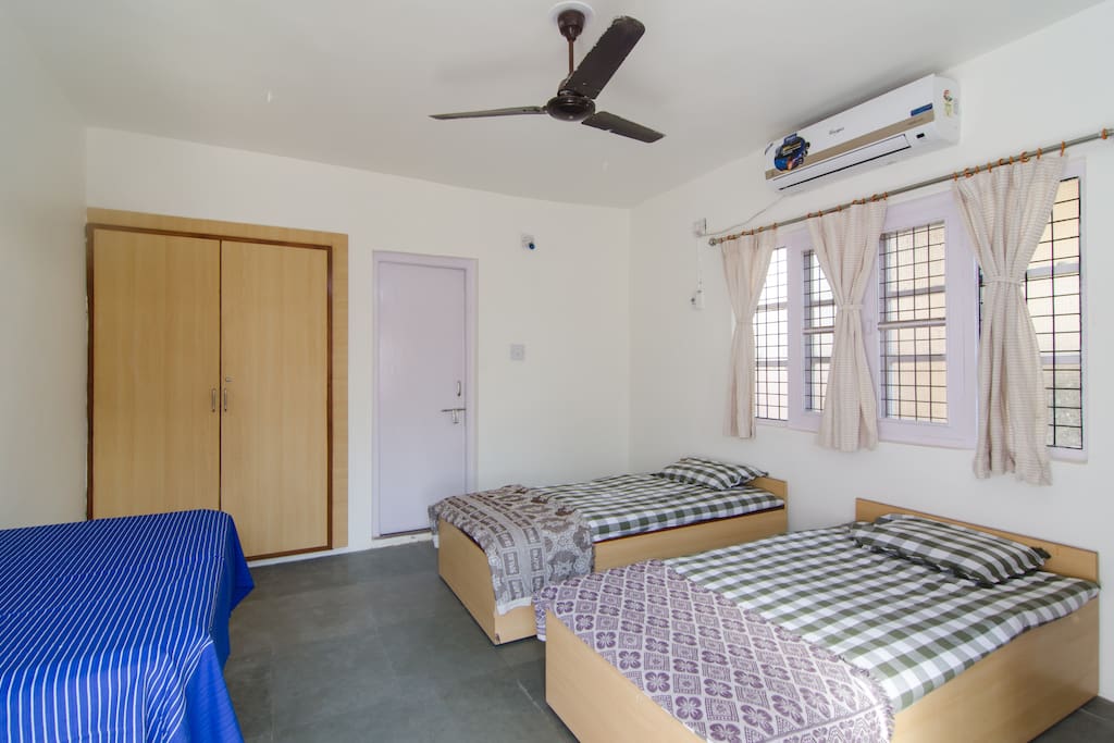 Another view of the room