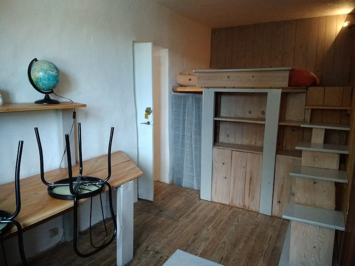 Soveværelse i stueetagen (dobbeltseng)