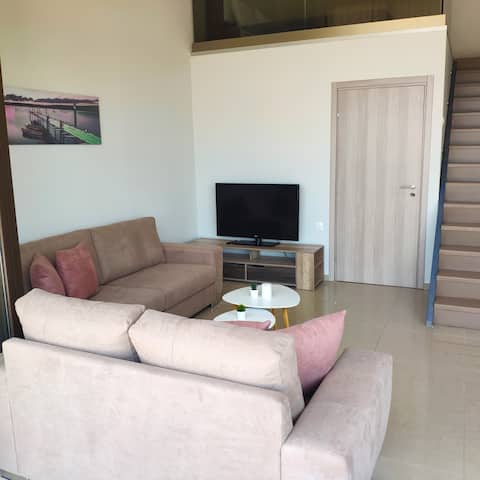 Successful Airbnb property: Anchors Aweigh : Seafront Apartment in Δήμος Κασσάνδρας