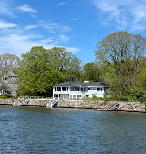 Sunset Oasis 2 @ Ocean Beach: Ranch w/ 6 Queen