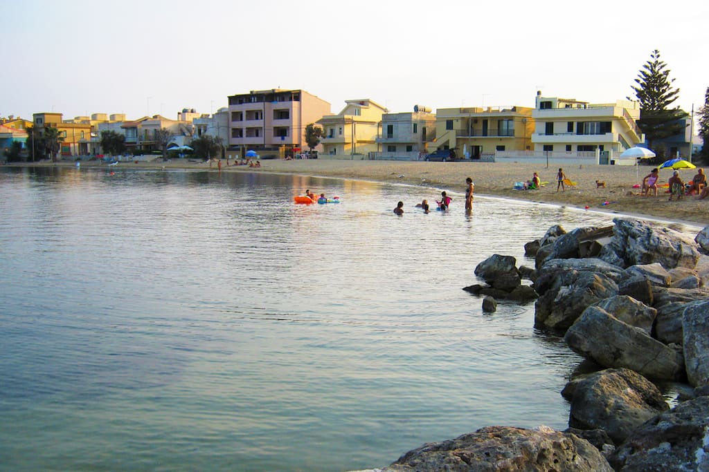 La spiaggia davanti casa