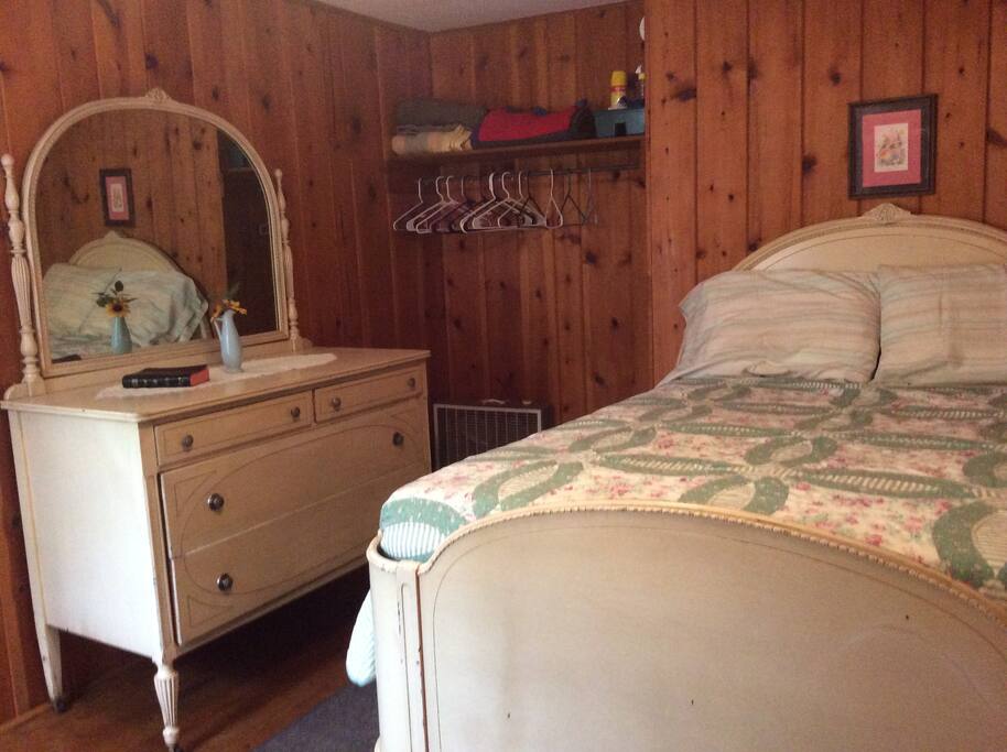 Back bedroom