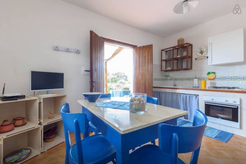living room-kitchen