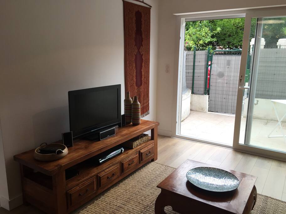 TV et DVD - Cable TV with DVD player