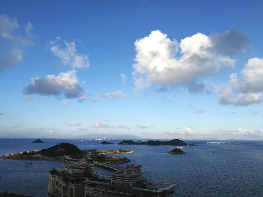 风和日丽的下午阳台景观