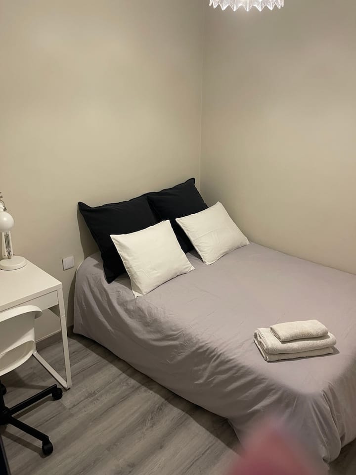 Simple and clean room . Condominiums for Rent in Lugo, Galicia, Spain Airbnb