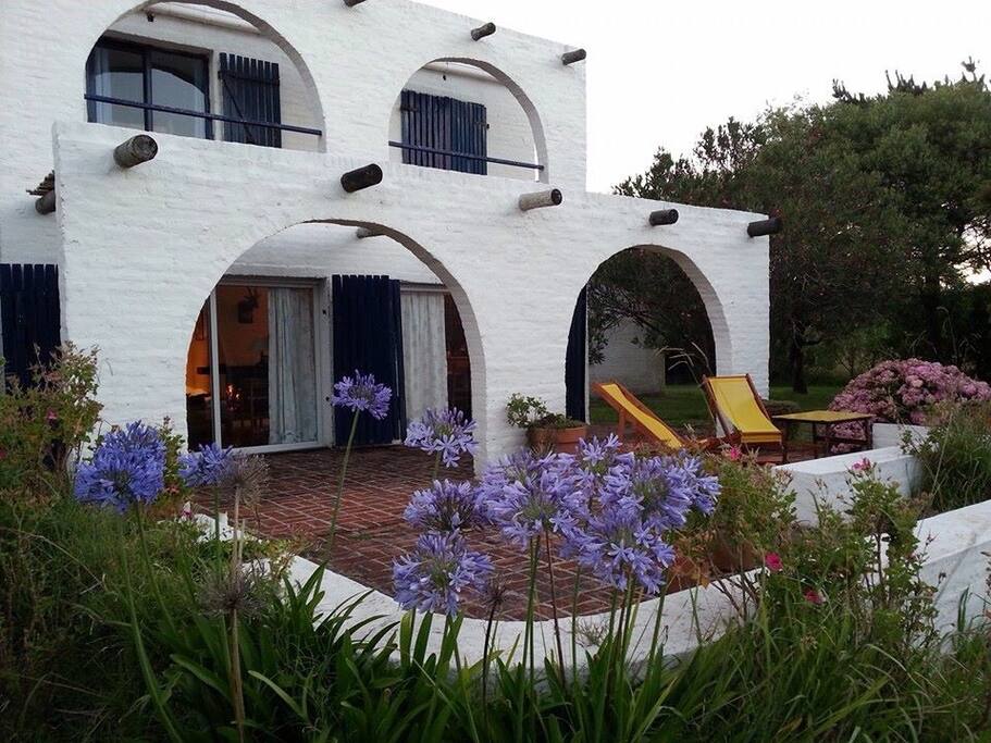 Terraza sobre parque