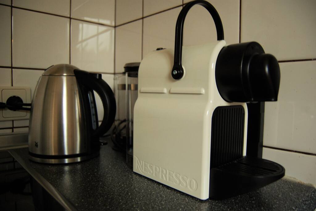 nespresso Kaffemaschine & Wasserkocher