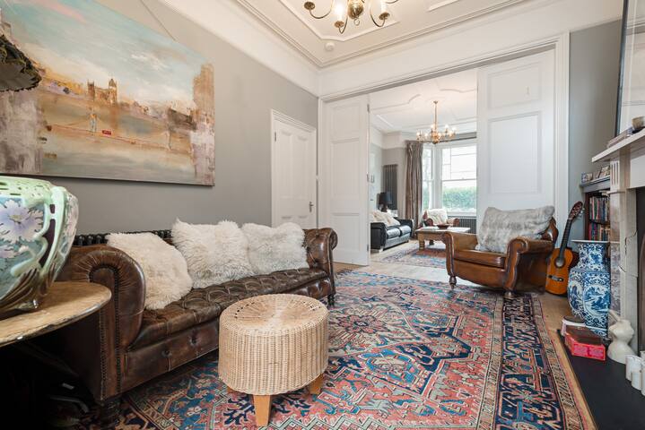 4-bedroom Victorian terraced house in Queens Park gallery image 2