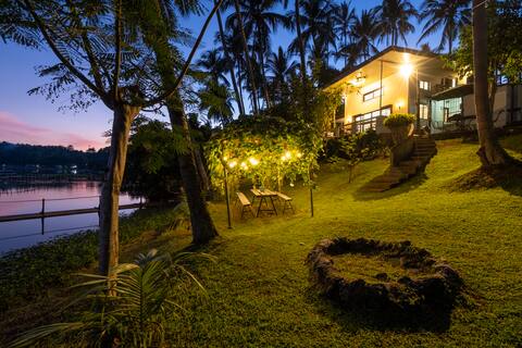 SIETE LAGOS LAKE CABIN - Beautiful lakefront house