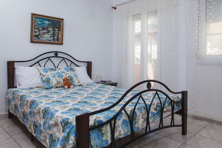 Двойно легло с достъп до балкон №3.