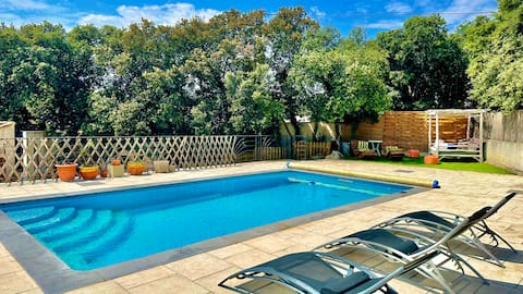 2 independent accommodations in villa + pool garden