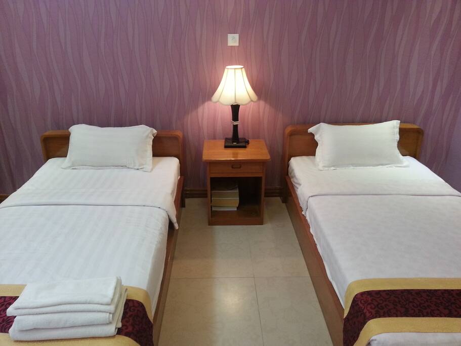 Room interior 1 (2 single beds)