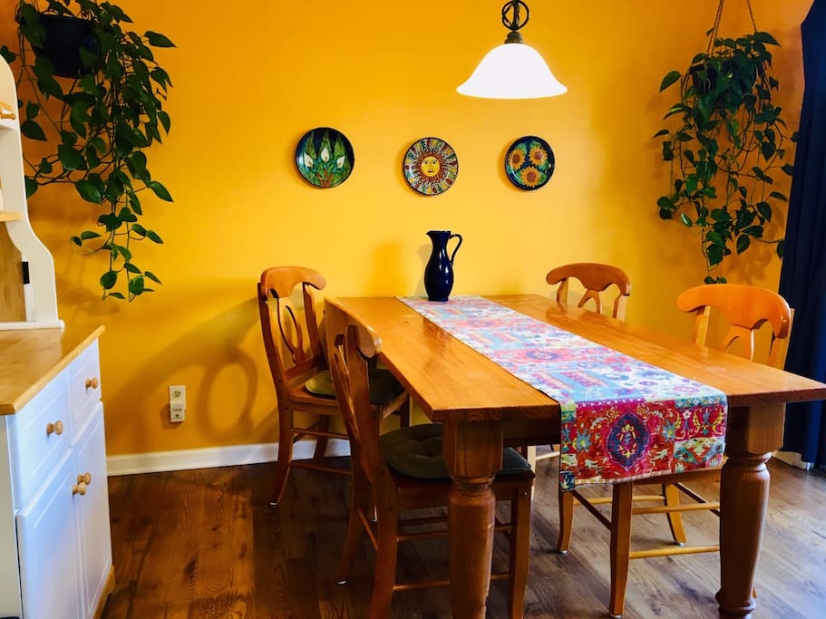 Dining area in Kitchen