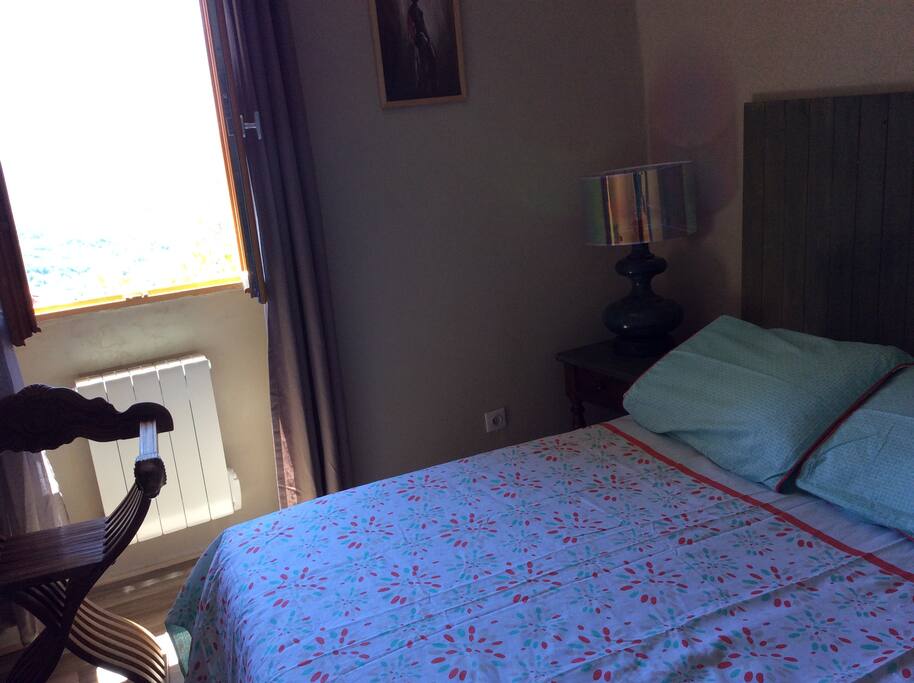Chambre au calme vue dégagée aperçu mer
