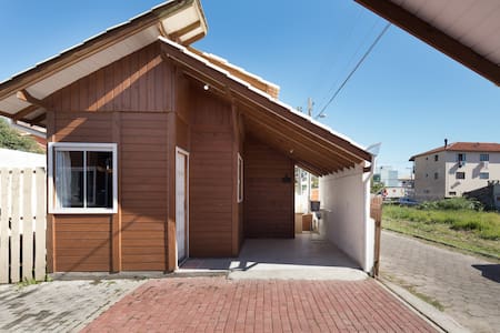 Chalé Praia dos Ingleses/Florianópolis Wi-Fi e AC