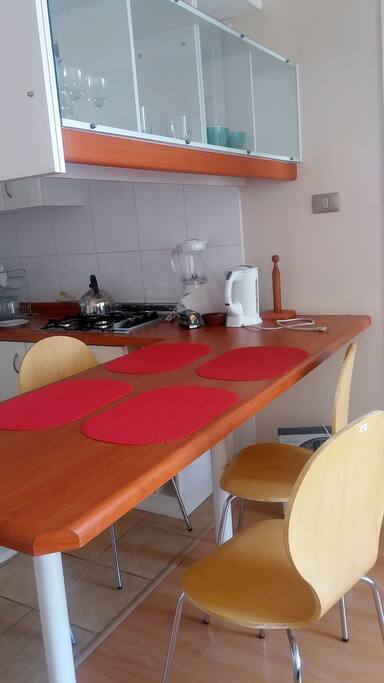 Cocina equipada.